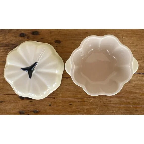 Le Creuset Mini Pumpkin Cocotte Casserole - 10 oz - Meringue - Picture 3 of 6